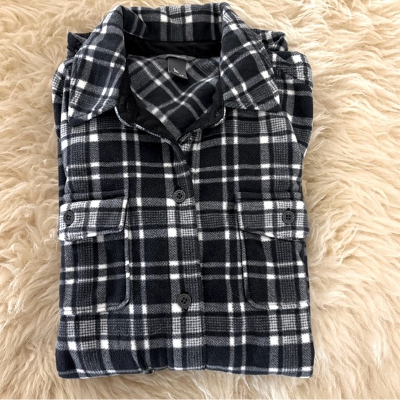 Eddie Bauer Brushed Flannel Black and Gray Plaid Button Down Shirt - Picture 4 of 5